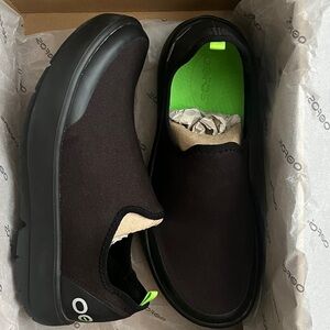 OOFOS | Slip-on Sneakers